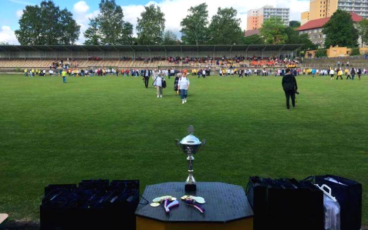 V Litvínově se uskutečnily třicáté sportovní hry, z poháru se raduje Horní Jiřetín