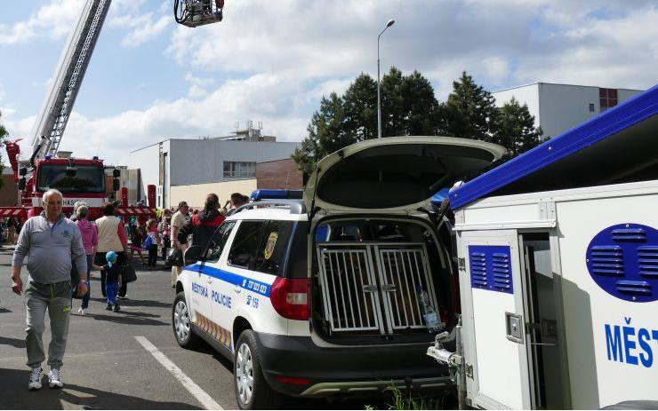 Litvínovská městská policie slaví 25 let fungování, připomíná svoji historii i kuriózní případy