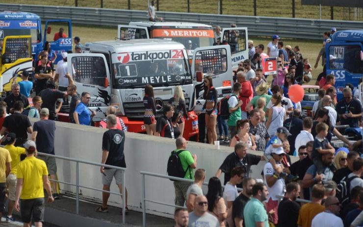 Na černém trhu se objevily falešné vstupenky na Czech Truck Prix. Nekupujte je, čtečky na autodromu je odhalí 
