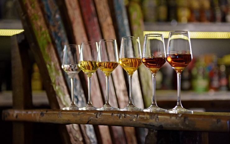 ROZHOVOR: Češi rádi zkouší nové chutě – a rum má pestrou škálu