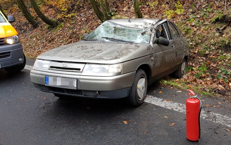 AKTUÁLNĚ: Nehoda nad Litvínovem, zasahují všichni záchranáři