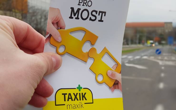 Po Mostě bude jezdit nový taxík jen za 30 korun. Bude ale jen pro někoho