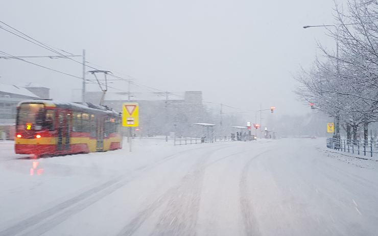 Problém: Bude v půlce pracovního týdne až +10 °C?