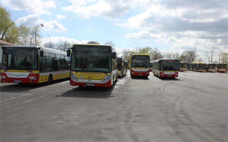 Průzkum ukázal, že s městskou hromadnou dopravou jsou nejspokojenější na Mostecku