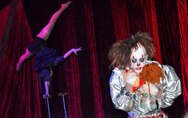 OBRAZEM: V Mostě byl první horor cirkus pro dospělé v Česku