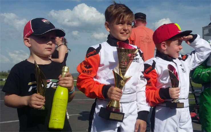Na letošním Mistrovství ČR v kartingu se dařilo Sonkinovi, vyhrál naprosto bezkonkurenčně