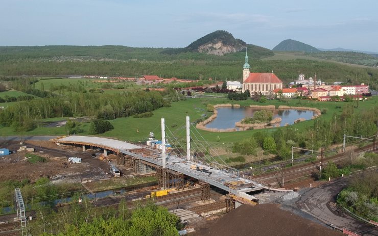 Toto je nový pohled na město Most. Zmizel kostel, přibyl jedinečný most