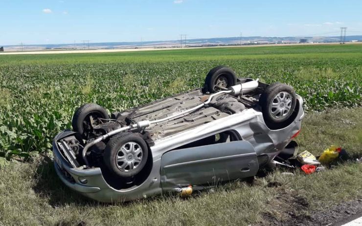 Hasiči se vraceli od těžké nehody za zónou Joseph, přijeli k dalším dvěma haváriím