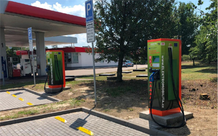 Unipetrol ve spolupráci se společností ČEZ rozšiřuje nabídku sítě Benzina o elektrickou energii