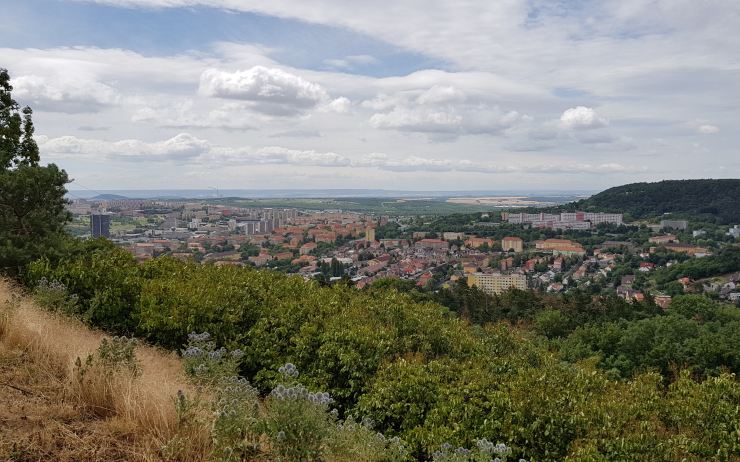 Rozjíždí se nám znovu krásné léto? Tepla přibude, mraků ubude