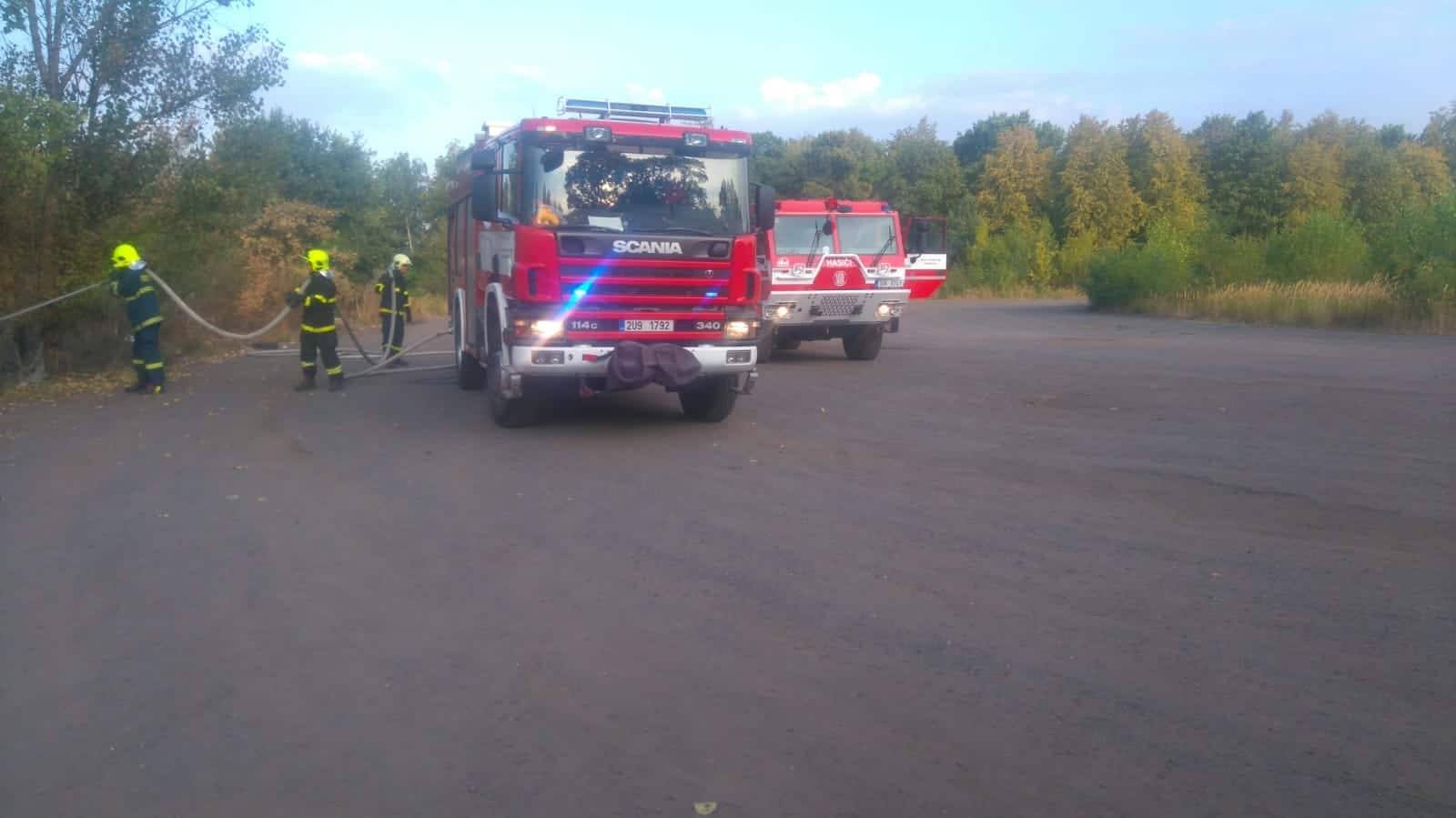 Požáry v okolí Mostu: Hořelo za Rudolicemi i v parku Hrabák