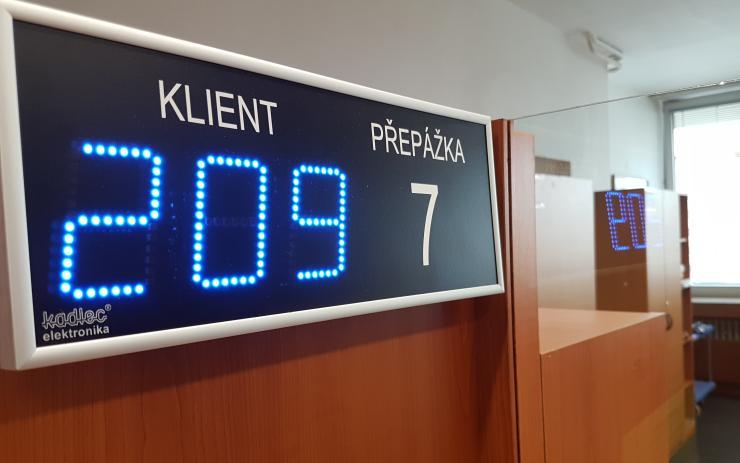 K incidentům na pracovištích Úřadu práce dochází čím dál tím častěji. Agresivita klientů roste