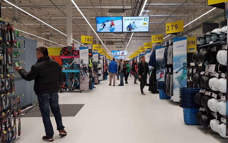 AKTUÁLNĚ OBRAZEM: V Teplicích se otevřel Decathlon. Je první v Ústeckém kraji 