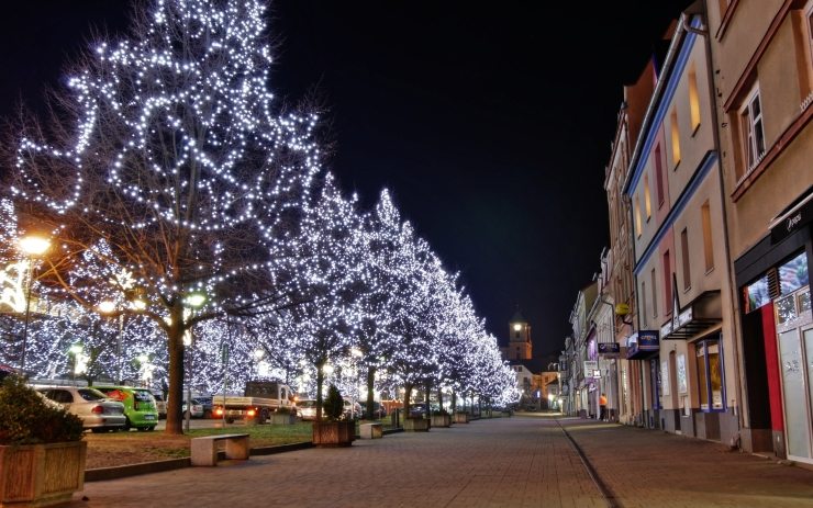 OBRAZEM: Centrum Litvínova znovu rozzářila nádherná vánoční výzdoba, podívejte