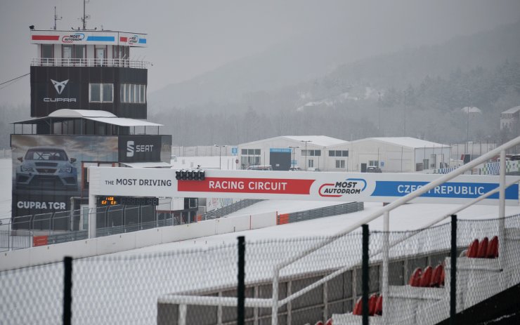 Dar autodromu společnost onkologických pacientů využila k ozdravnému pobytu