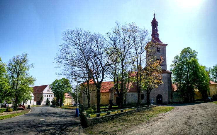 Fara v Mariánských Radčicích stojí již tři sta let. To je důvod k pořádné oslavě! Koná se tuto sobotu