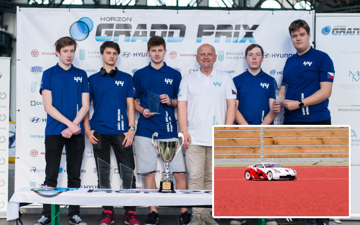Litvínovští studenti postavili vodíkové autíčko na hokejkách a jeli závod Horizon Grand Prix