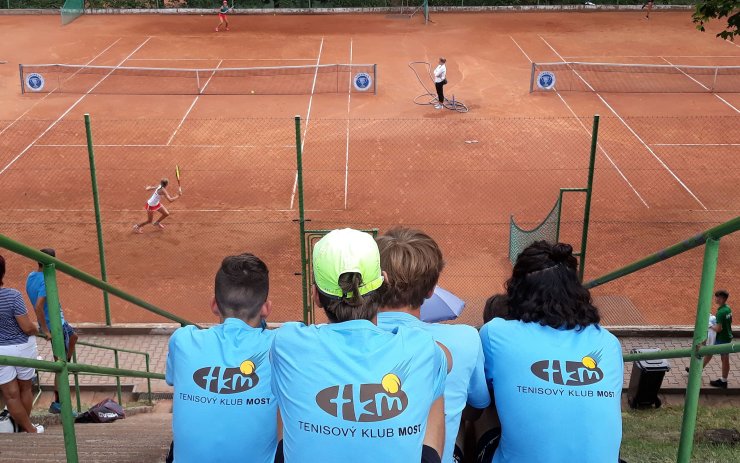 Mladí tenisté z celé Evropy hrají v Mostě