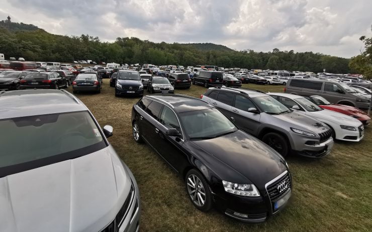 Dopravní policie měla o víkendu napilno! Odhalovala přestupky a dohlížela na okolí autodromu