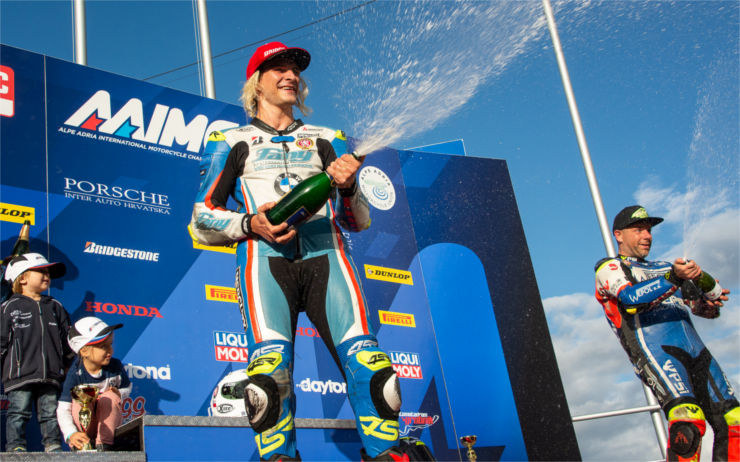 Šampionem Alpe Adria v elitní třídě Superbike se stal Karel Hanika