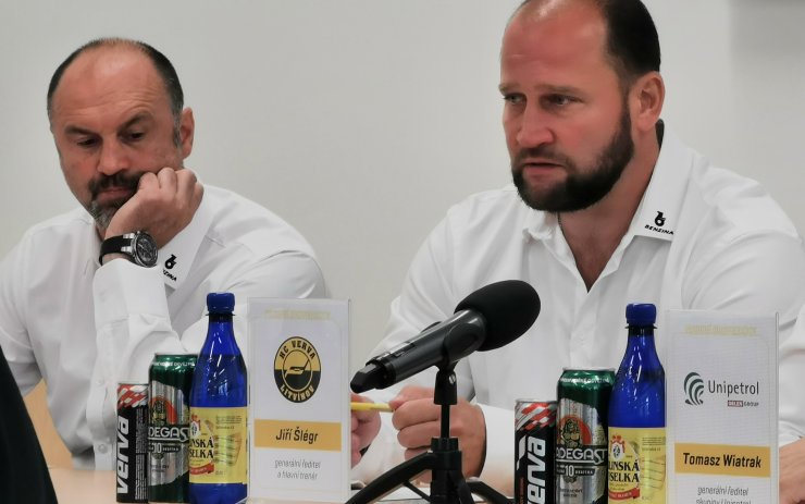 Jiří Šlégr rezignoval na post hlavního trenéra. Klub oznámil, kdo dočasně povede tým