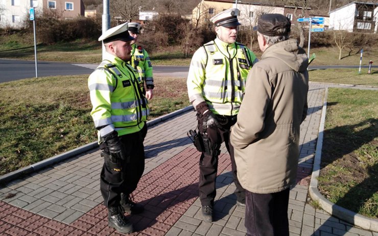 Pocitová mapa ukázala na přechody, kde se lidé necítí bezpečně. Policisté tam chodcům radili, jak správně přecházet