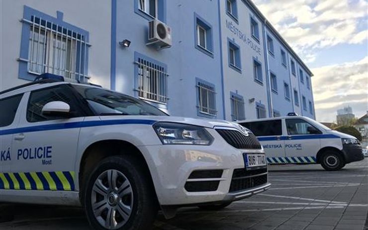 Zvažte závažnost oznámení na linku 156, žádá ředitel městské policie. Služebna je pro veřejnost zavřená