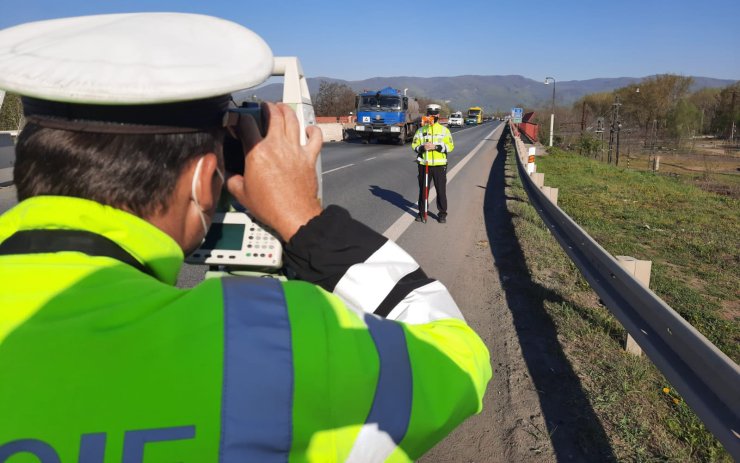 Tragédie u Komořan. Cyklista nepřežil srážku s osobním autem