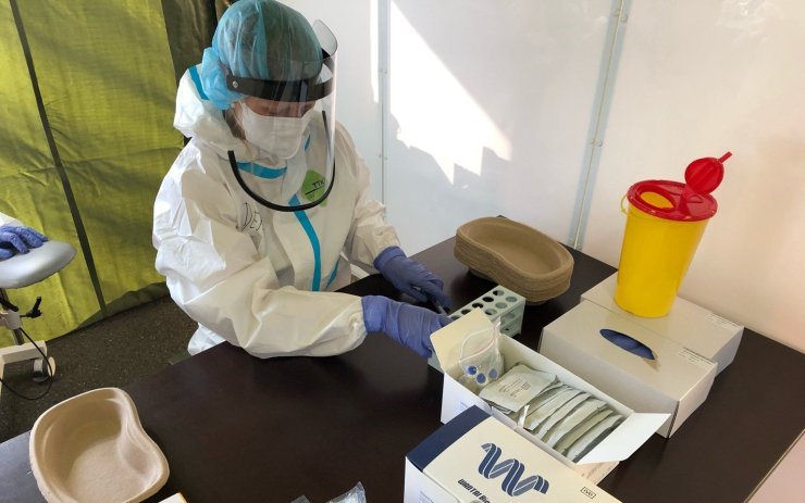 Pozitivní test na koronavirus mají další čtyři lidé v Ústeckém kraji