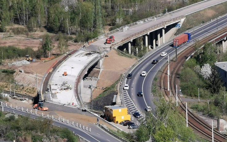 Kdy bude hotový most pod Hněvínem a skončí dlouhá objíďka na cestě z Teplic do Chomutova?