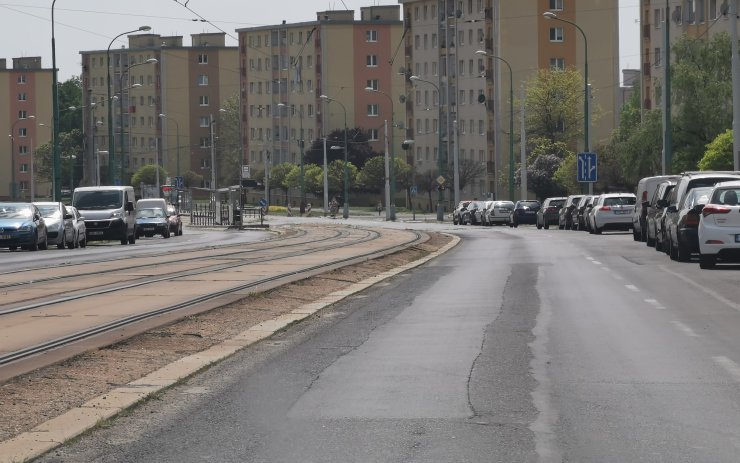 Opravy silnice omezí dopravu na třídě Budovatelů a v ulici Víta Nejedlého