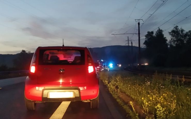 PRÁVĚ TEĎ: Čelní srážka na silnici u Litvínova, na místě je několik zraněných