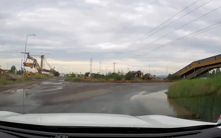VIDEO: Poslední jízda. Silnice z Bylan do Komořan se nadobro uzavře