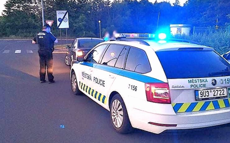 BYLI JSME U TOHO: Strážníci chytili u Kauflandu tohoto řidiče, za volant už se snad neposadí 