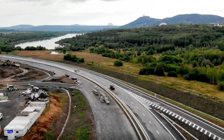 VIDEO: U Komořan se jezdí po nové silnici! Jde o první část velké mimoúrovňové křižovatky