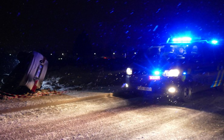 AKTUÁLNĚ KALAMITA: Několik nehod v Mostě a okolí, silnice na Braňany je kvůli haváriím hůře průjezdná