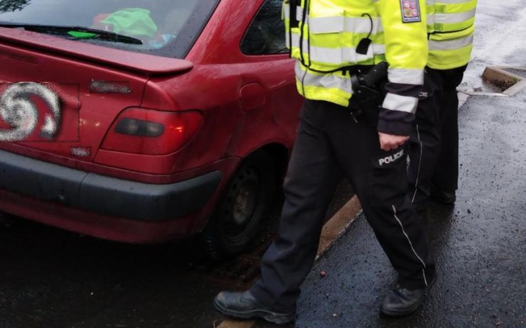 Nervózní a roztěkaní. Řidiči byli při kontrole na první pohled pod vlivem drog