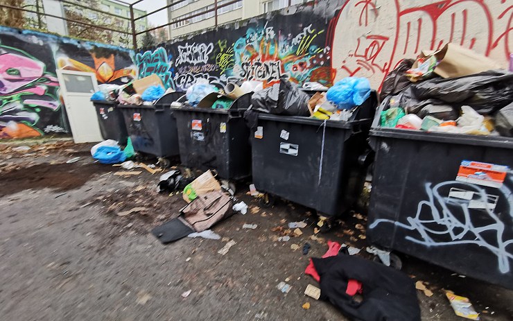 Peníze vybrané od lidí na svoz odpadu nestačí, Litvínov za služby doplácí