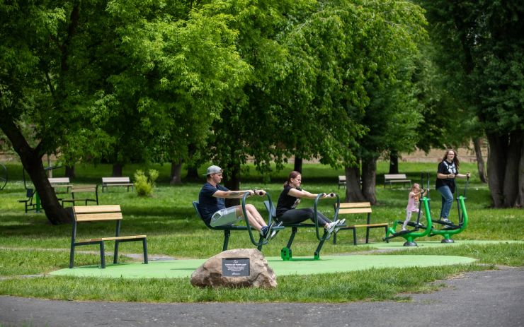 Pilařský rybník v Litvínově a jeho okolí se mění! Díky kampani ORLEN Unipetrol lidem získalo město milion korun na revitalizaci
