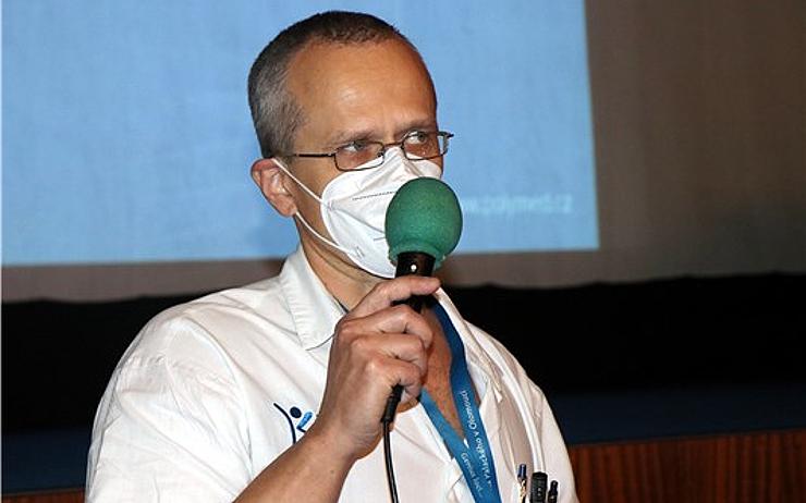Seminář v mostecké nemocnici rozšířil zdravotníkům možnosti využití vysokoprůtokové oxygenoterapie
