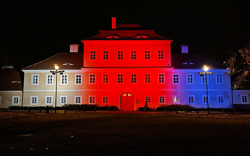 FOTO DNE: Jak se vám líbí? Litvínovský zámek svítí v národních barvách