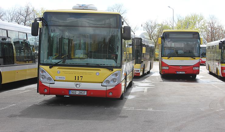 Dopravní podnik zveřejnil ceny jednotlivých jízdenek v MHD. Začnou platit od nového roku