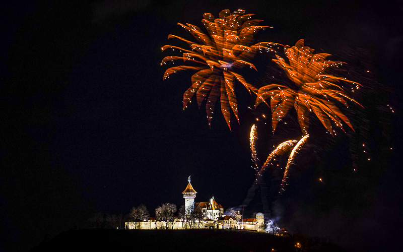 FOTO DNE: Mostečané sledovali velký silvestrovský ohňostroj na Hněvíně