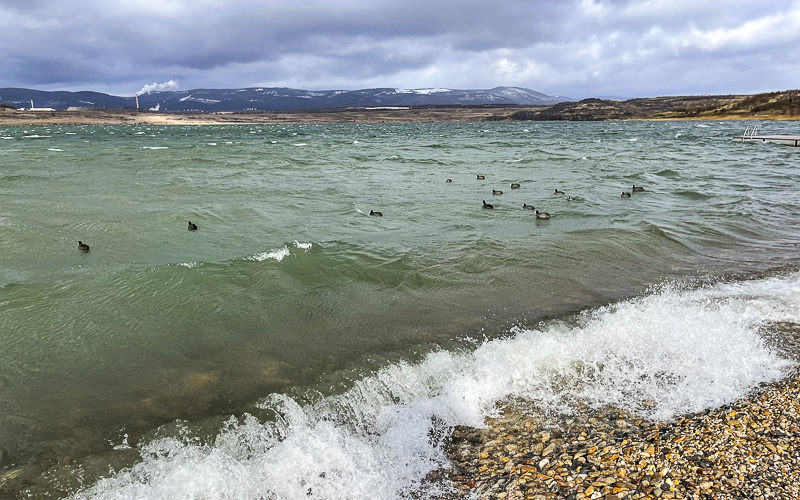 VIDEO: Rozbouřené jezero Most připomíná moře