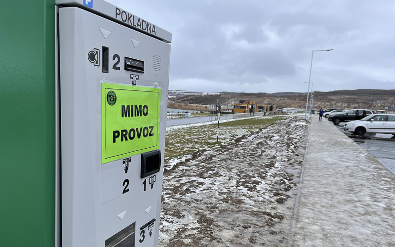 AKTUÁLNĚ: Za parkování u jezera Most se platit nebude