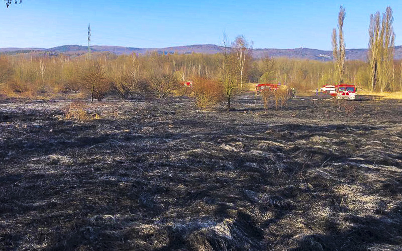 Napříč Ústeckým krajem zněly sirény, hasiči vyjížděli k několika požárům