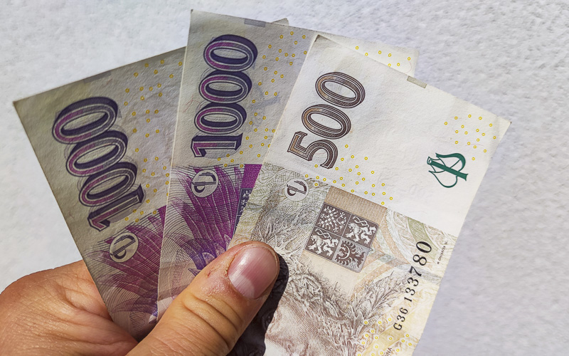 Starý a účinný trik s penězi se objevil znovu v Litvínově! Pozor na podvodníky