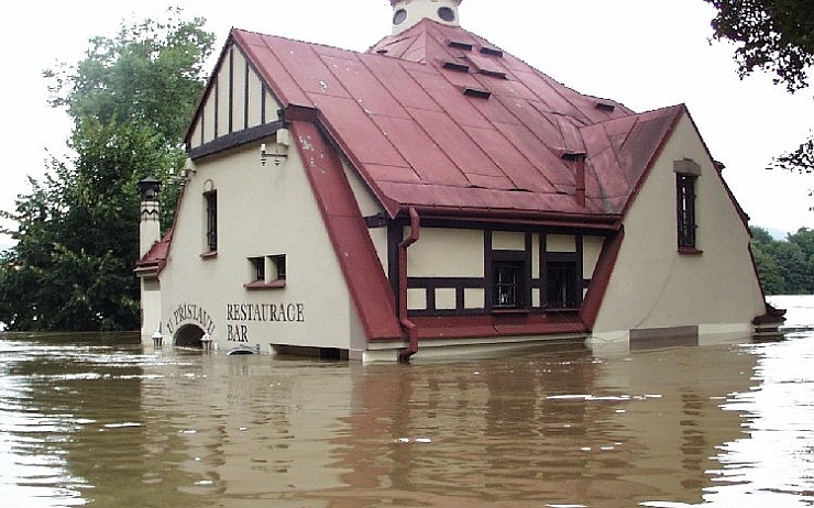 FOTO: Uběhlo 20 let od ničivých povodní, které zasáhly sever Čech. Takhle to u nás tehdy vypadalo