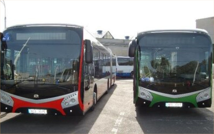 Vozový park Dopravního podniku posílí nové kloubové autobusy. Testovat se bude také nový elektrobus