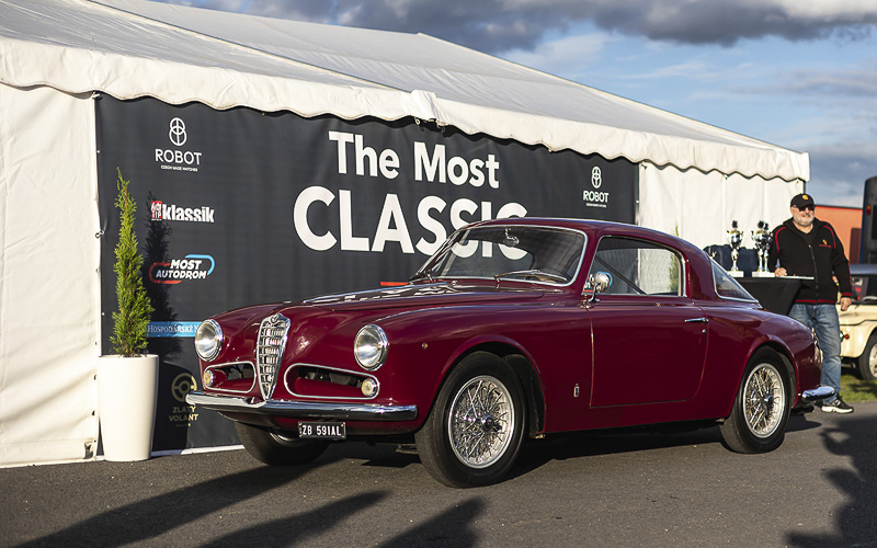 Vítězem soutěže elegance na premiérovém The Most CLASSIC se stala krásná Alfa Romeo